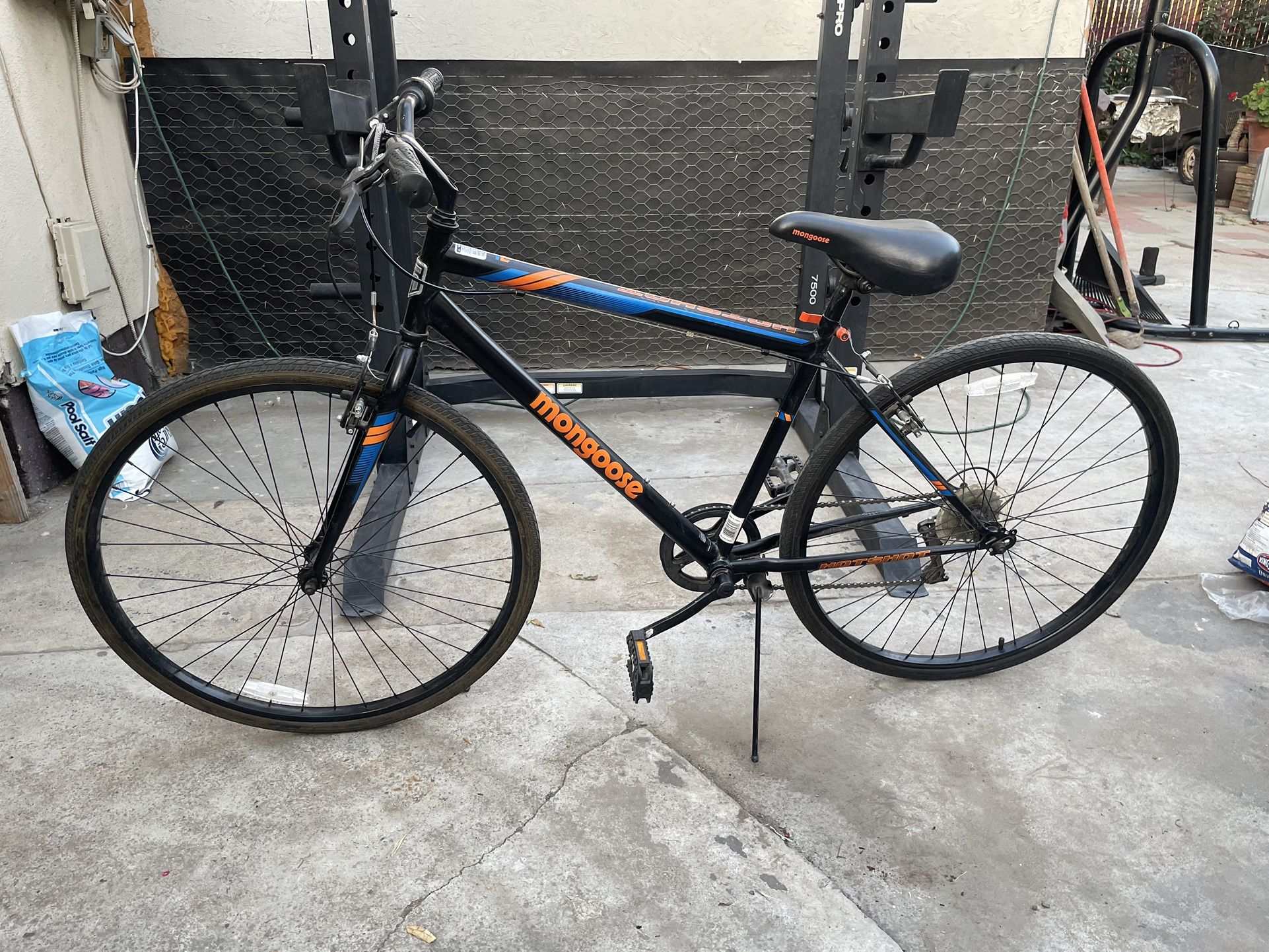 Mongoose Hotshot 700C Hybrid Bike for Sale in Fresno, CA - OfferUp