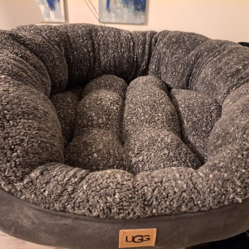 Ugg dog clearance beds