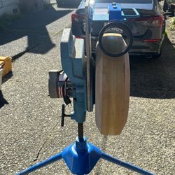 Jugs JR. Baseball Pitching Machine 