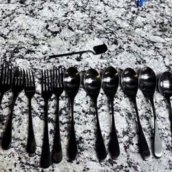 -flatware 13 pieces $5