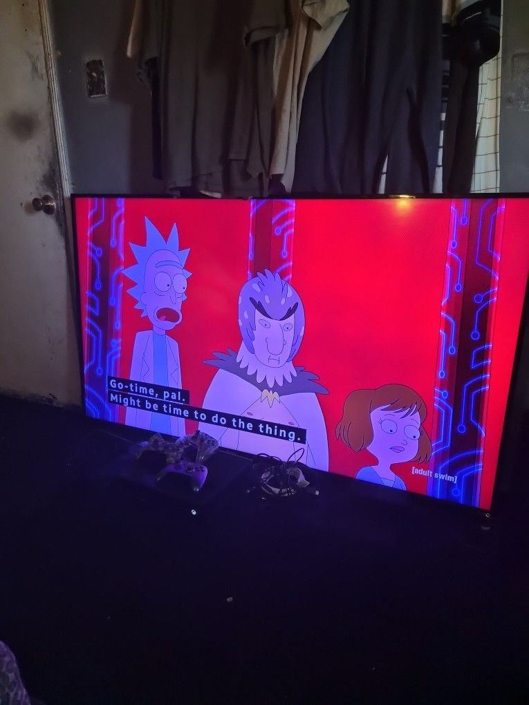 75' Vizio TV