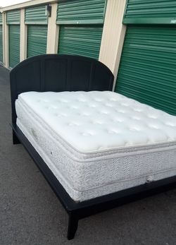 CAL KING BED FRAME WITH BOX AND MATTRESS