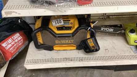 Dewalt Radio With Battery And Charger 