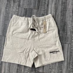 Essentials Short 