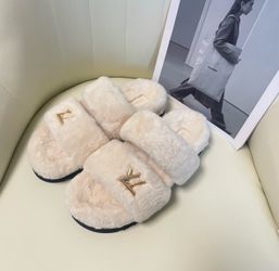 Louis Vuitton Fluffy Fur Slide Slippers