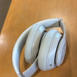 Beats Pro