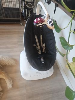 4 mom's electric swing