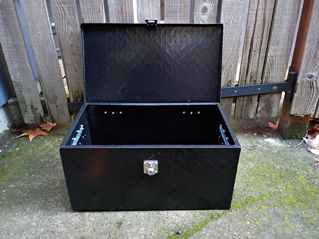 Diamond Plate Tool Box