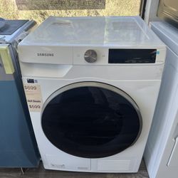 599 Samsung 4.0 Cu Ft Smart Dial Heat Pump Dryer - One Yr Warranty