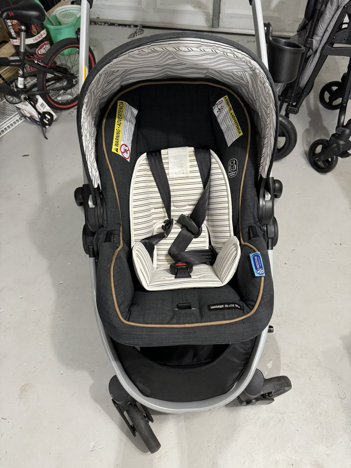 Graco infant Car Seat & Stroller