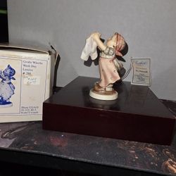 "Wash Day" Hummel TMK-6