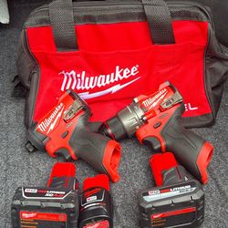 Milwaukee 12v Impact Driver And Hammer Drill Combo With 3 Batteries 