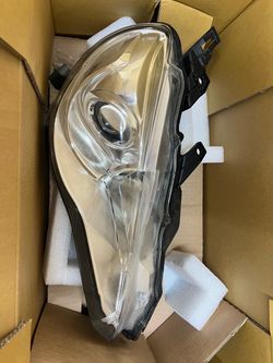 Toyota Scion FRS Headlight Left (1ea) and Right (1ea)