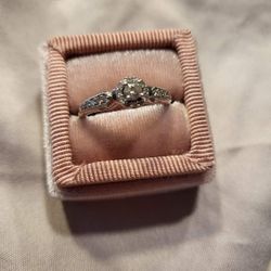 14k Gold Diamond Ring