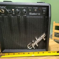 Epiphone Electar 10 Compact Amplier with Over Drive Aux in and power supply