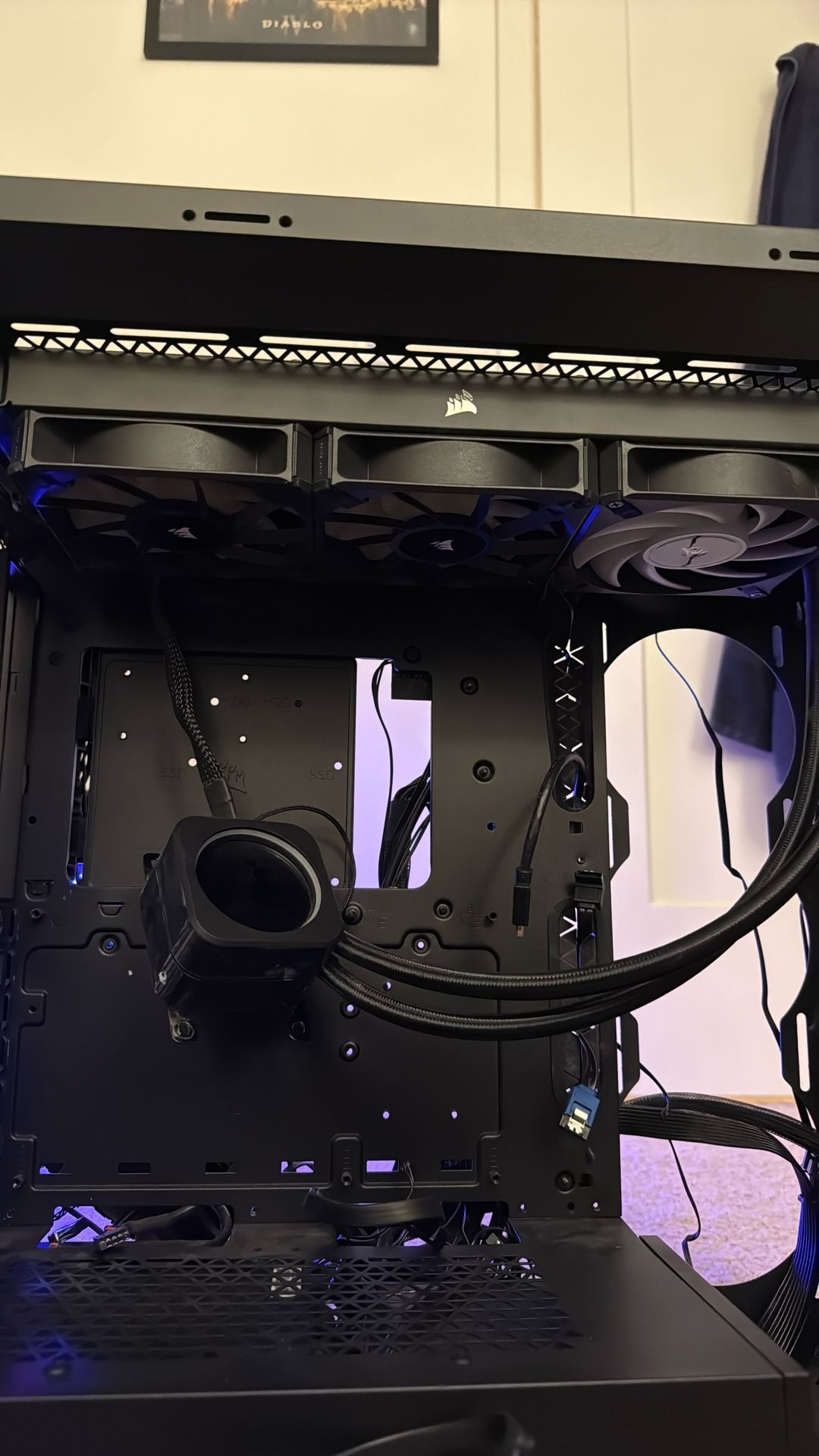 iCUE LINK TITAN 360 RX LCD Liquid CPU Cooler