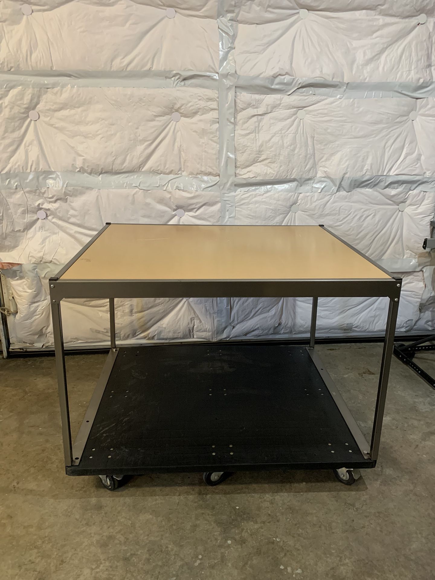 Heavy Duty/Strong & Sturdy/ Modular Industrial Workbench Table