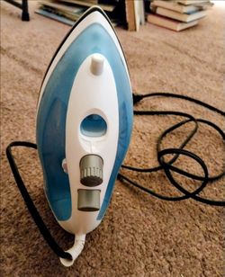 Rival Iron Dry & Steam Household Adjustable Temp Light Weight Steam Iron