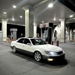 Lexus es300