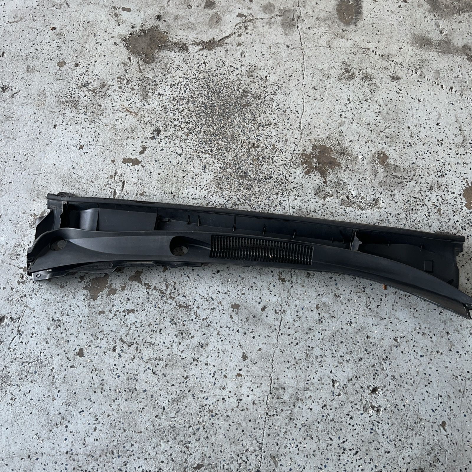 TOYOTA COROLLA WINDSHIELD WIPER COWL PANEL COVER GRILLE OEM 2019 - 2022