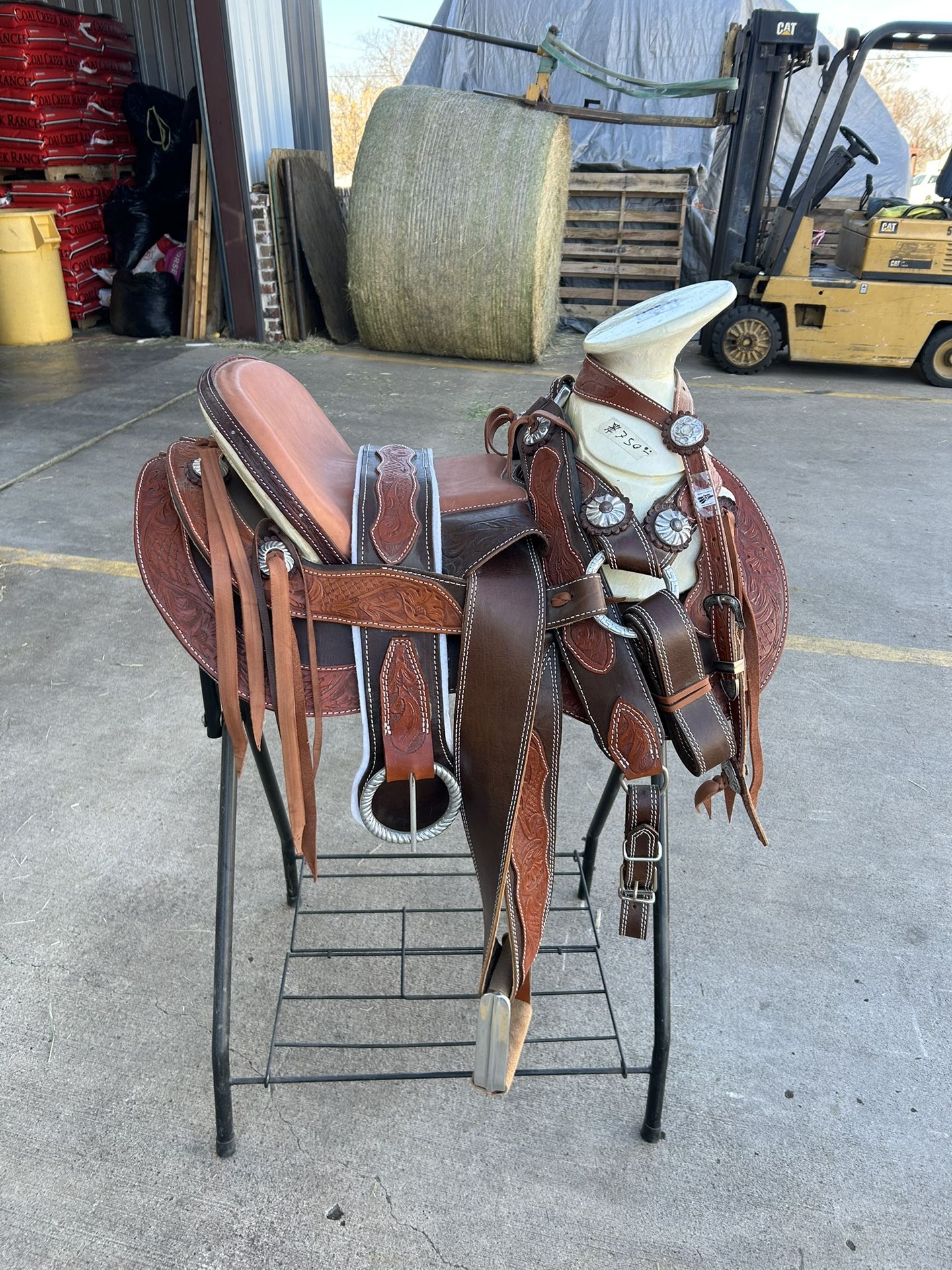 HORSE SADDLE SZ 16
