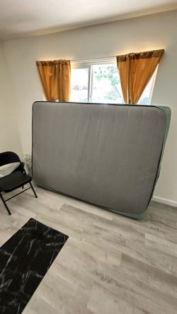NEED GONE TODAY: queen + frame