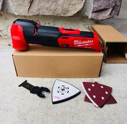 Milwaukee M12 FUEL 2526-20 Brushless Variable Speed Oscillating Tool + Attachments New