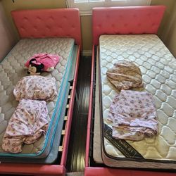 2 Twin Size Beds With Mattress