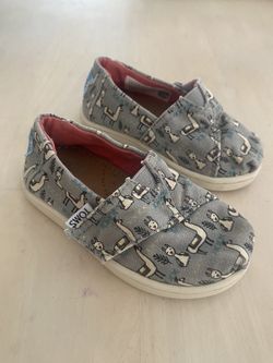 TOMS Toddler Shoes Size 5