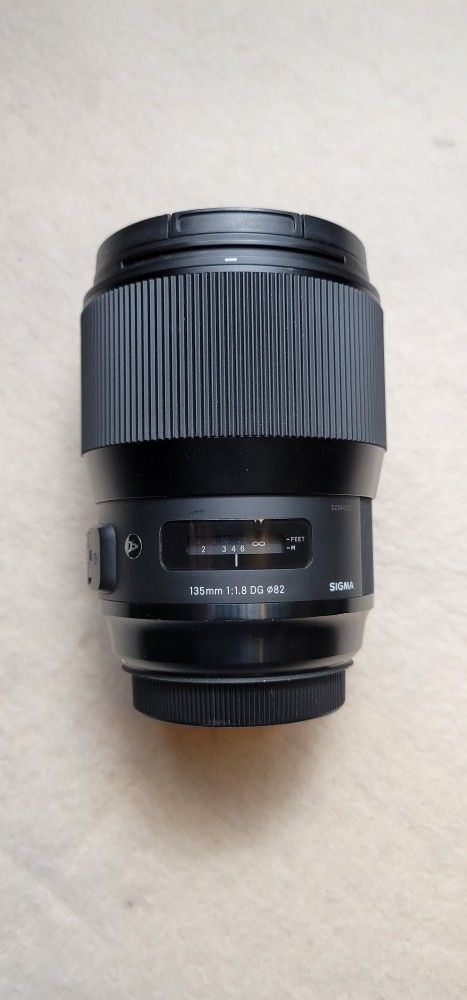 Sigma 135mm f/1.8 DG HSM Art Lens for Canon EF