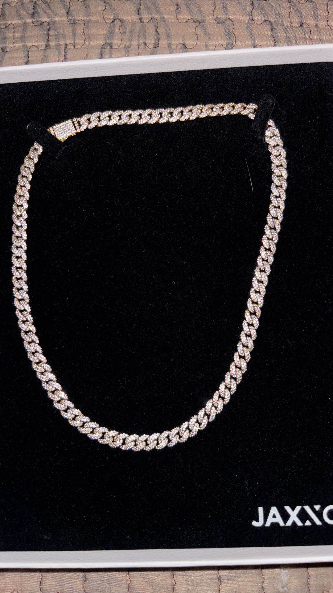 Beautiful 8mm Cuban Link Chain By JAXXON