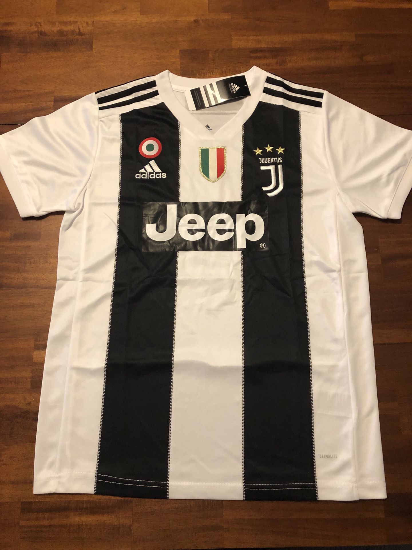 Medium - Juventus - Cristiano Ronaldo Jersey for Sale in Cary, NC
