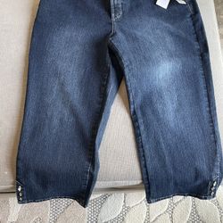 NYDJ NWT Crop Jeans Diamond Accents