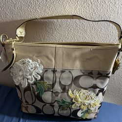 NEW VTG Coach Signature Floral Applique LIMITED ED Khaki/Gold Canvas Hobo Bag