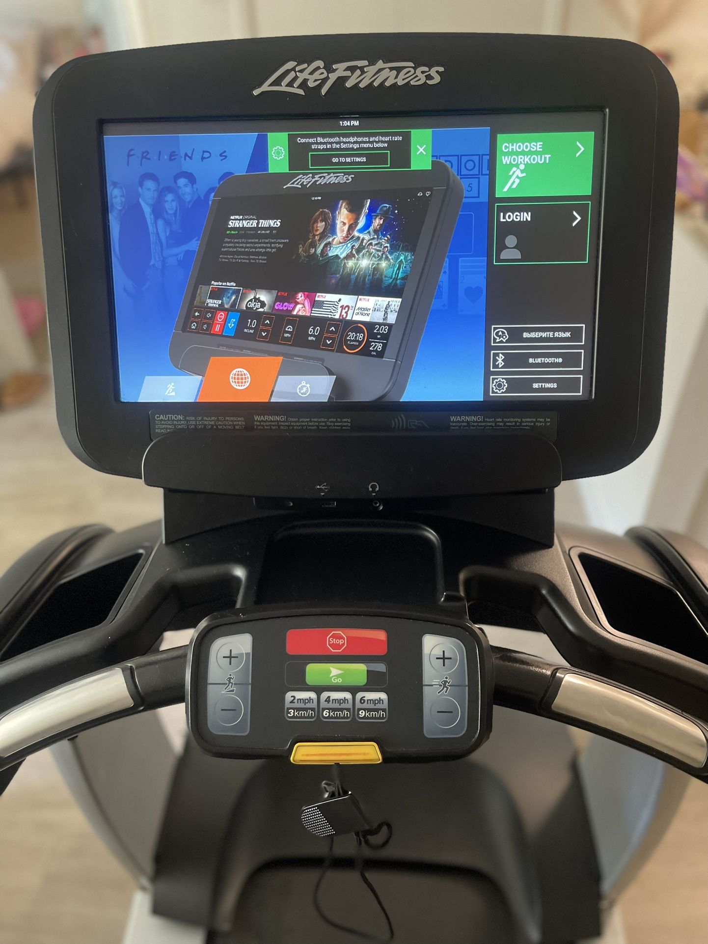 Life Fitness 95T Elevation Series Treadmill with Discover SE