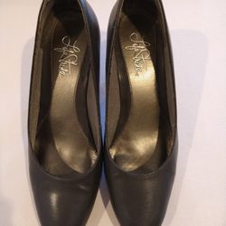 Life Stride Women's Gray 2 1/2" Heel Pumps-7M