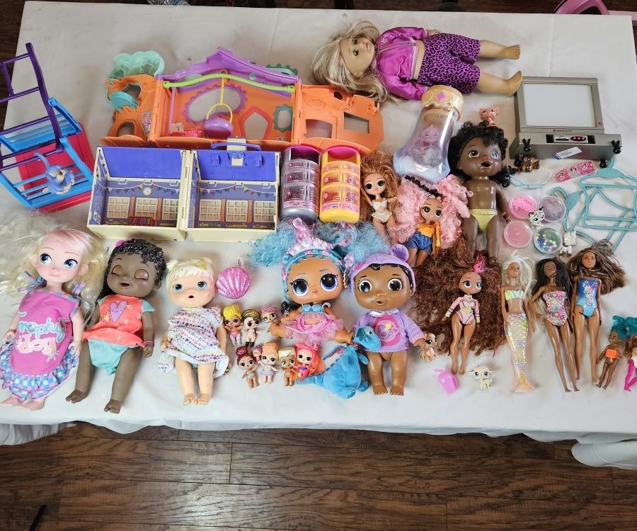 37 Different  Dolls, From LOL To AMERICAN GIRL DOLL,BABY ALIVE AND BARBIE