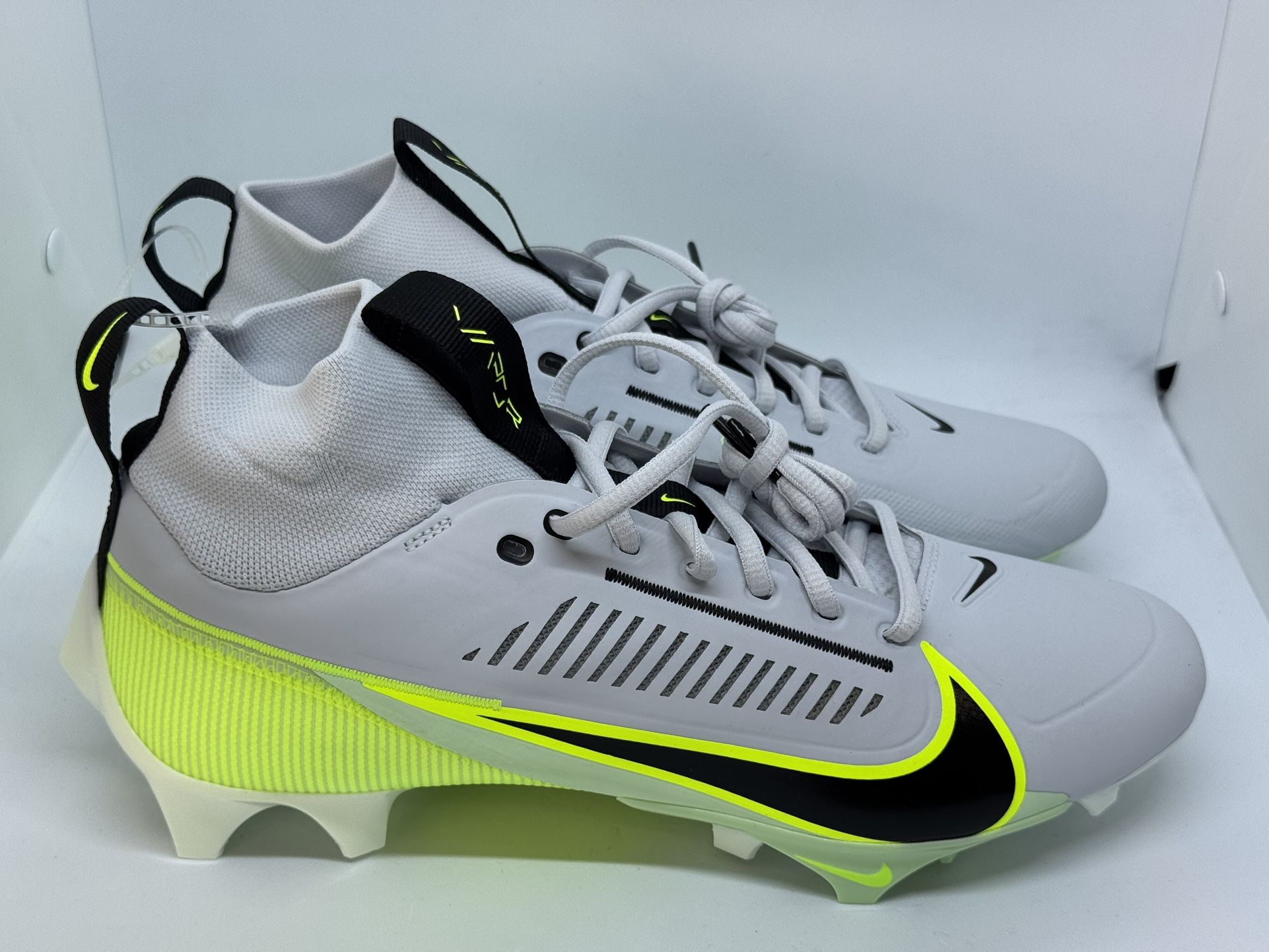 Nike Vapor Edge Pro 360 2 Cleats Men’s 11 Pure Platinum/Vapor Green