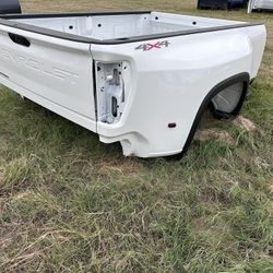 20-23 Silverado Dually Bed, New Take Off LA/San Diego Can Deliver 