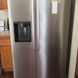 LG Refrigerator For Sale