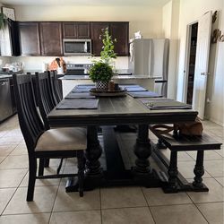Kitchen table 5 chairs and bench
