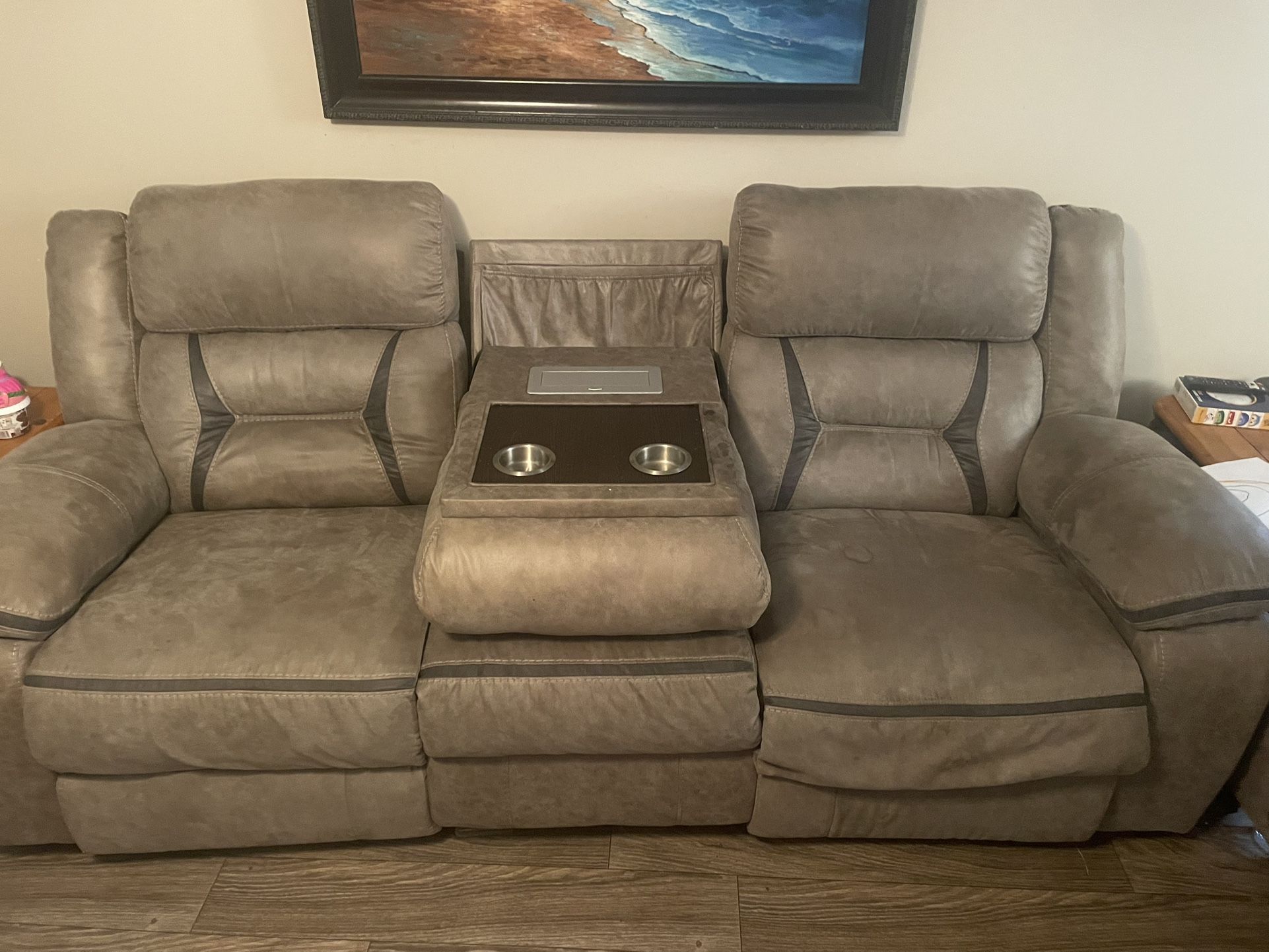Free Reclining Sectional