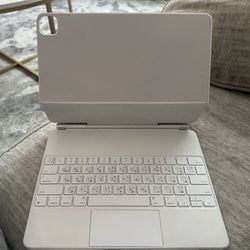 Apple Magic Keyboard for 12.9" iPad Pro 5th Gen., White - US English&Arabic