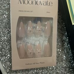 Press-on Nails 