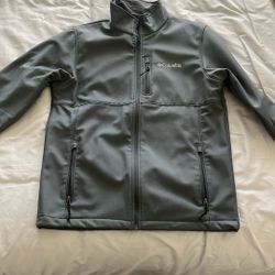 Size M Men’s Columbia Jacket, Grey