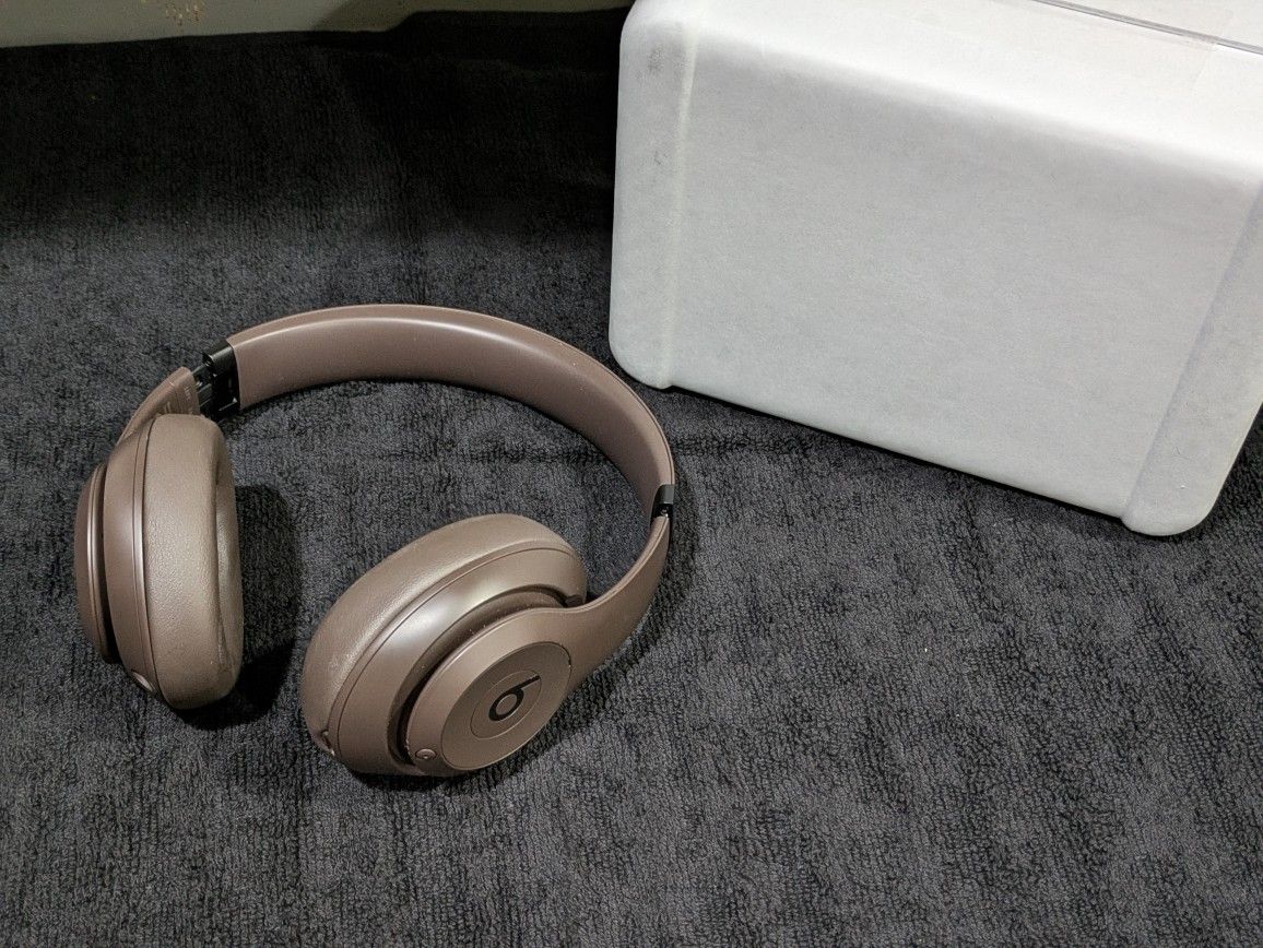 Beats Studio Pro Deep Brown 