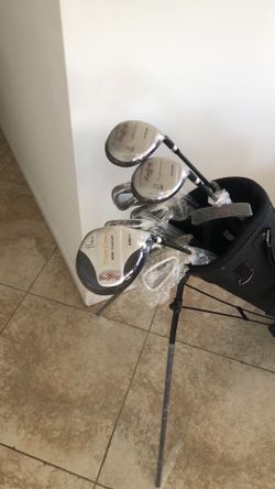 New Rawlings Triple Crown RH golf set Driver 3&5 woods irons 3-SW putter stand golf bag brand new