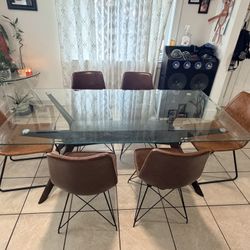 Dining Room Table 