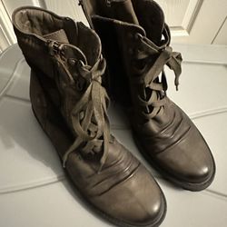 NEW EARTH BRAND LEATHER ANKLE BOOTS