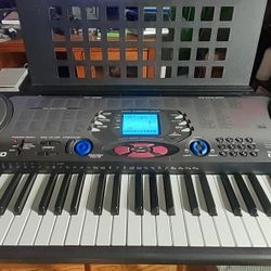 CASIO 61 KEY KEYBOARD WITH POWER CORD WORKS GREAT SOUNDS GREAT CLICK ON THE PICTURE YOU WILL GET FULL PICTURE SIZE 